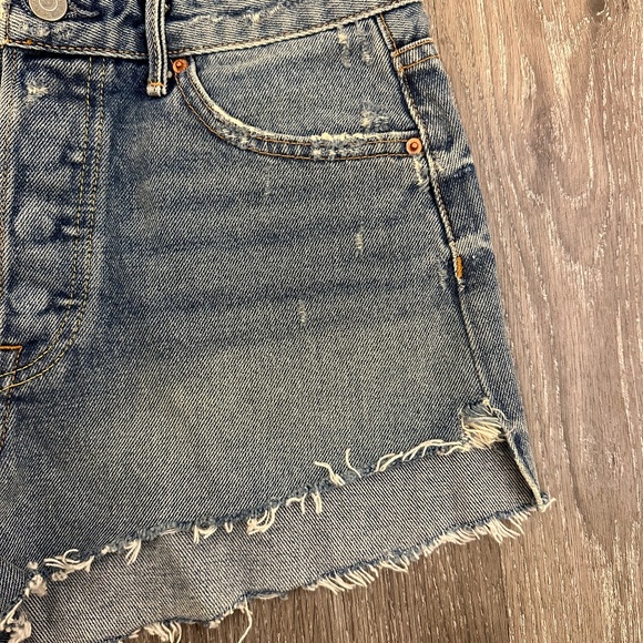 GRLFRND Cindy Short in Love Grows - Picture 5 of 6